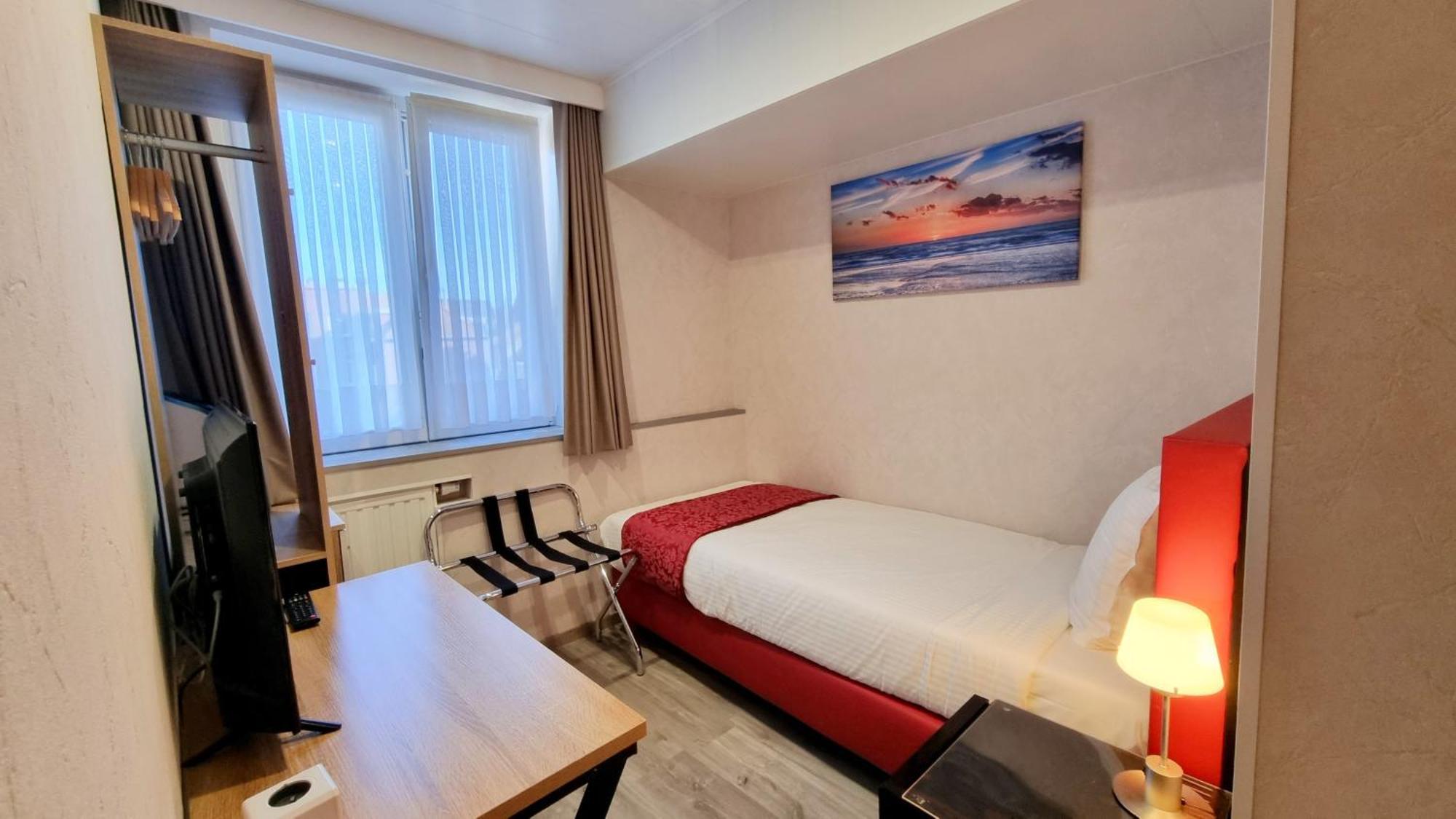 Hotel Cardiff Oostende Oda fotoğraf
