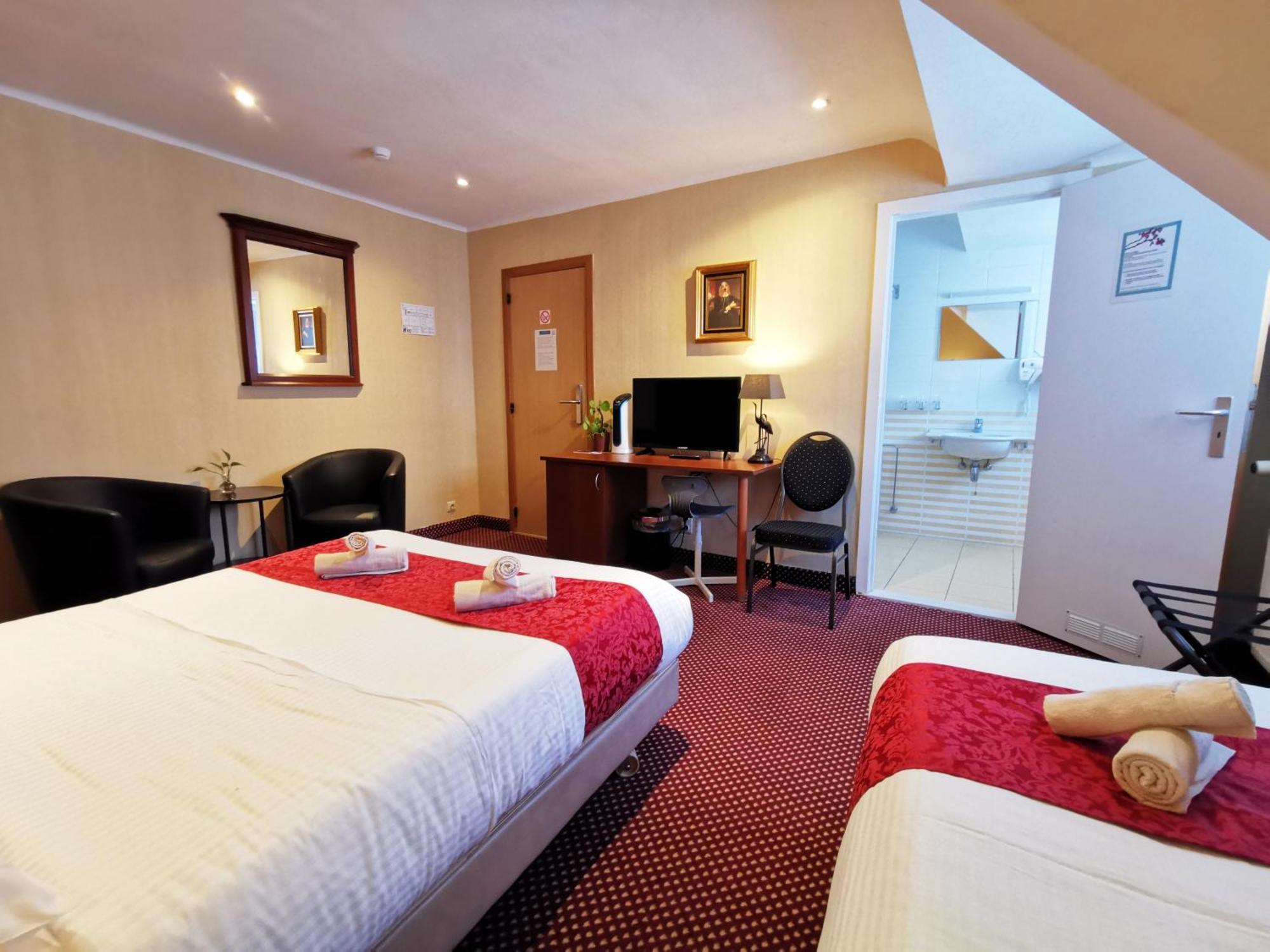 Hotel Cardiff Oostende Oda fotoğraf